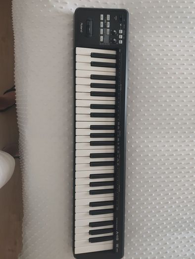Roland A49 Midi Keyboard