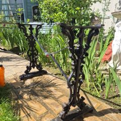 2 cast iron pub tables restaurant garden home 2 Victorian cast iron table legs of rococo form in the coalbrookdale style. 67cm tall.bistro