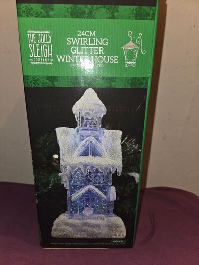 Christmas Swirling Glitter Winter House