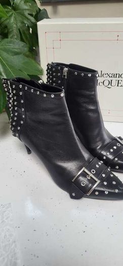 Alexander McQueen Black Studded Wing Ankle Boots Sz 40 (Fit 7UK)  - Rrp 795 (New)