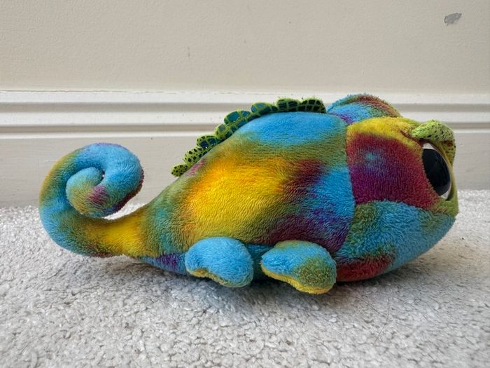 Aurora Yoohoo & Friends approx. 8 Inch Chameleon Used Please see photos