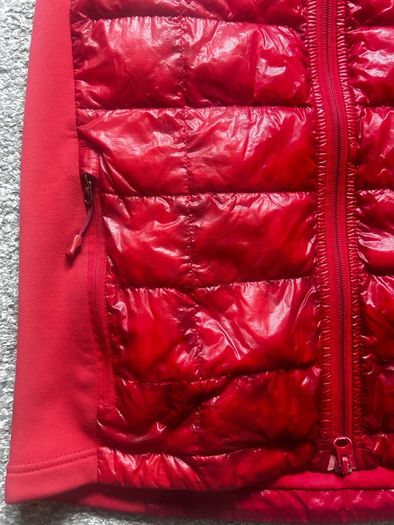Red Canada Goose Gillet + Dsqaured Cap