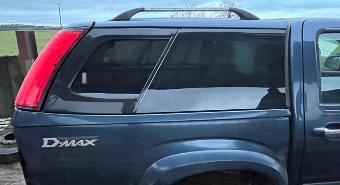 Isuzu D max Canopy