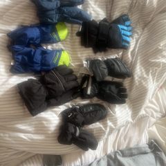 Kids ski gloves ages 5-8