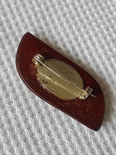 brooch
