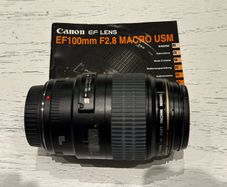 Canon EF100mm F2.8 USM Macro lens