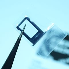 ORIGINAL Apple iPhone 5 nano SIM card tray - (Black)