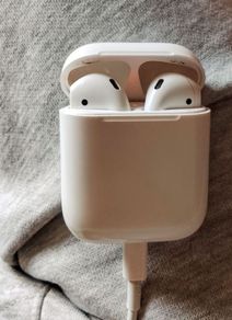 Apple airpods