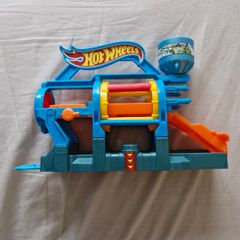 Hotwheels turbo jet car wash