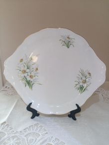 Royal Albert "Narcissus" Cake/ Bread plate, Bone China