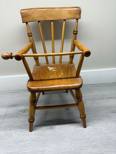Child's wooden Chair