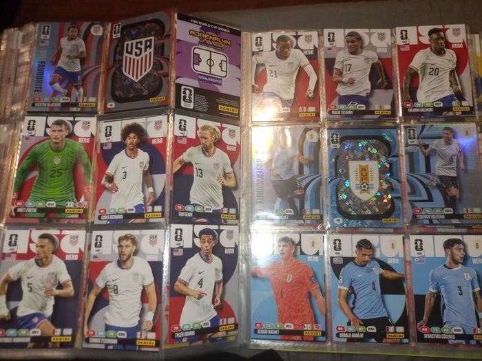 Panini World Cup 2026 binder almost full + extra cards