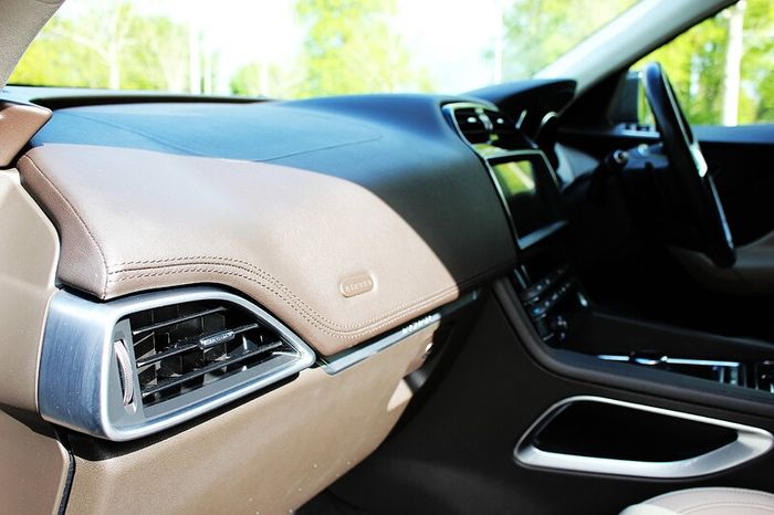 Jaguar F- PACE AWD Prestige Limited Edition AUTO/F.S.H.