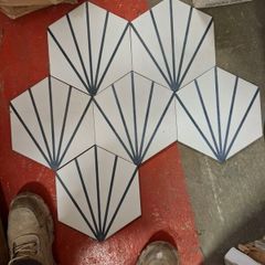 4.4m2 segment Blue pattern tiles 23.2x 26.7