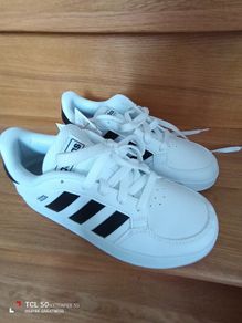 New.Adidas kid's trainers.UK4