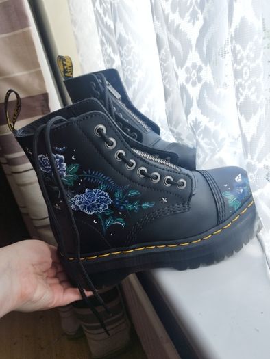 Doc martens Sinclair Mystic Floral Boots Size 5 As New
