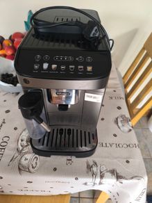 Coffee machine DeLonghi