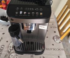 Coffee machine DeLonghi