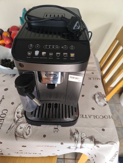 Coffee machine DeLonghi