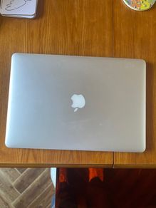 MacBook Pro 2013 15" Retina 256GB 2.4 GHz processor i7
