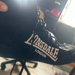 Boxing shoes