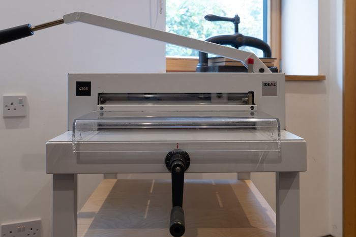 Ideal 4305 Paper Guillotine