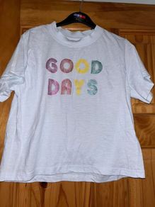 Age 8-9 leigh tucker willow T-shirt