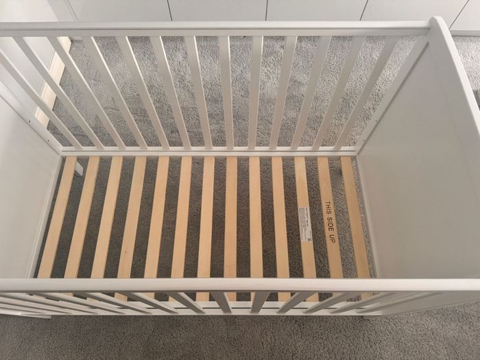 baby cot