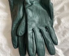 Vintage Green Leather Ladies Gloves size M