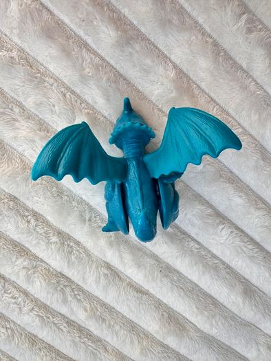 Disney How to Train Your Dragon Burger King  Stormfly Rolling action Figure approx. 10 cm. Used Please see photos