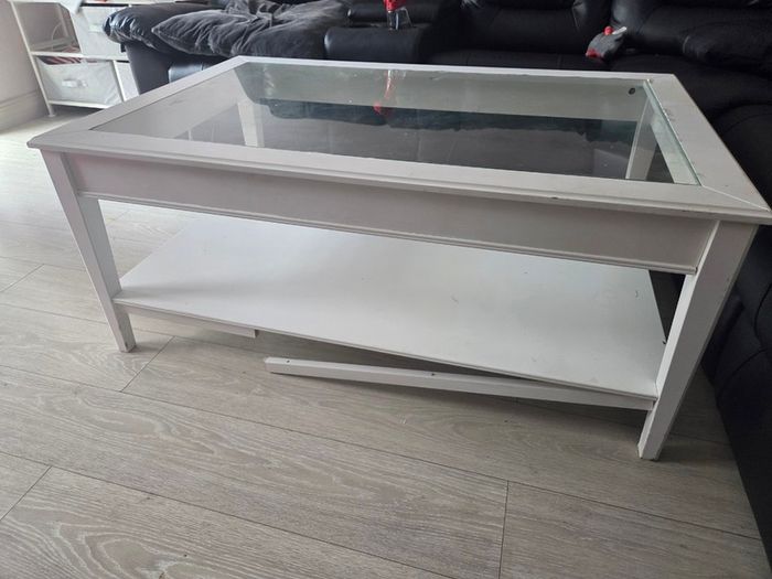 Ikea coffee table white with glass