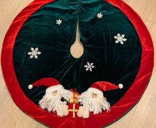 Christmas tree skirt