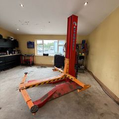 Mobile car lift