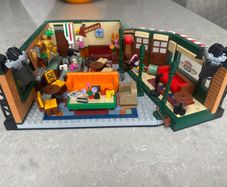 Lego Central perk set