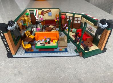 Lego Central perk set