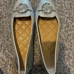Micheal Kors ladies flat shoes