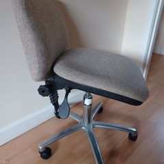 Computer chair