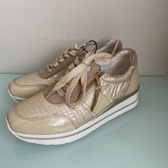 Beige Leather Shoes, size 4