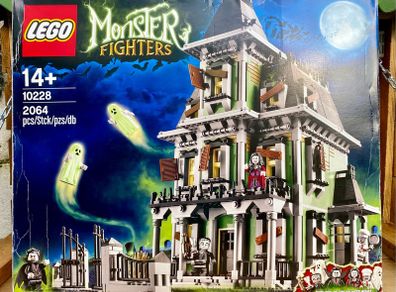 Lego Monster Fighters Haunted House 10228 PRICE DROP