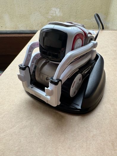 Anki Cosmo AI Robot