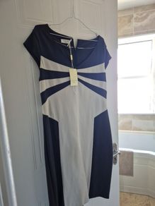 Ladies dress sz 18