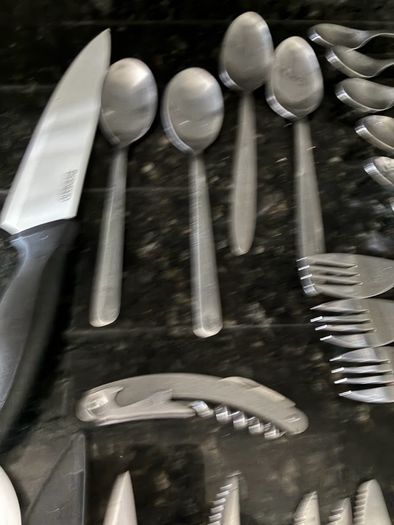 Cutlery collection (32 items)