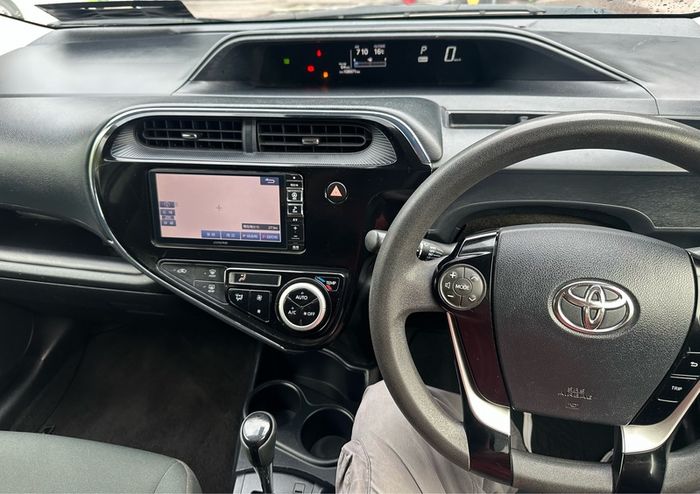 Toyota Aqua 1.5 petrol Hybrid Push Start