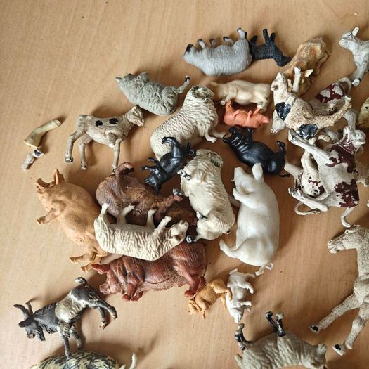 Large 1960s and 70s lot of plastic Britains and English made farm animals