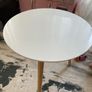 kids table and chair Image 7