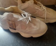 Adidas YEEZY trainers size 5 new with tags