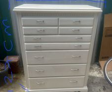 Chest of drawers