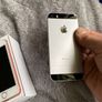 iPhone SE Image 5