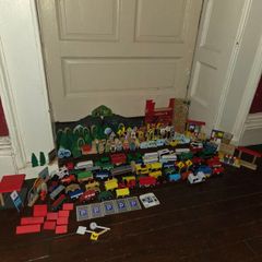 550+ Piece Train Set - Tracks, Vehicles, People, Buildings, Signs