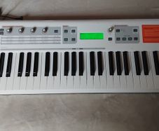 M - Audio Venom Synthesizer/with Box